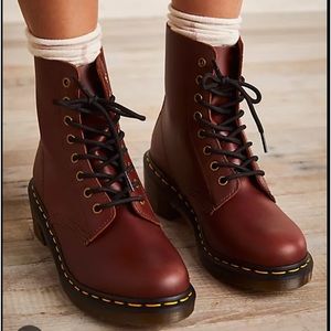 Dr. Martens clemency size 7 (5UK).